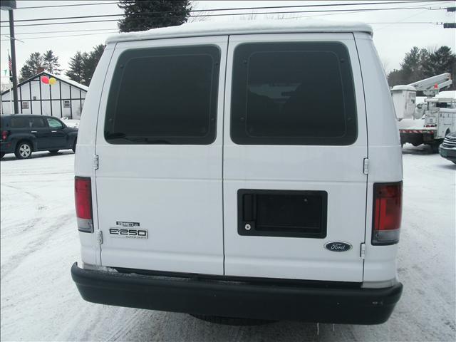 Ford Econoline 2008 photo 4