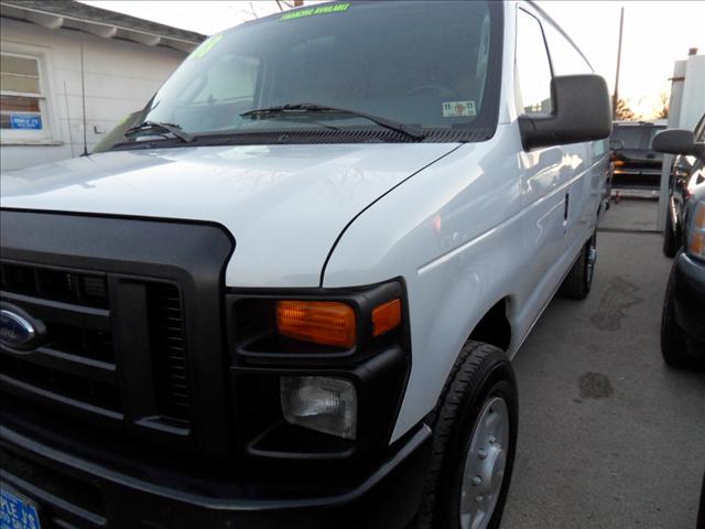 Ford Econoline 2008 photo 1