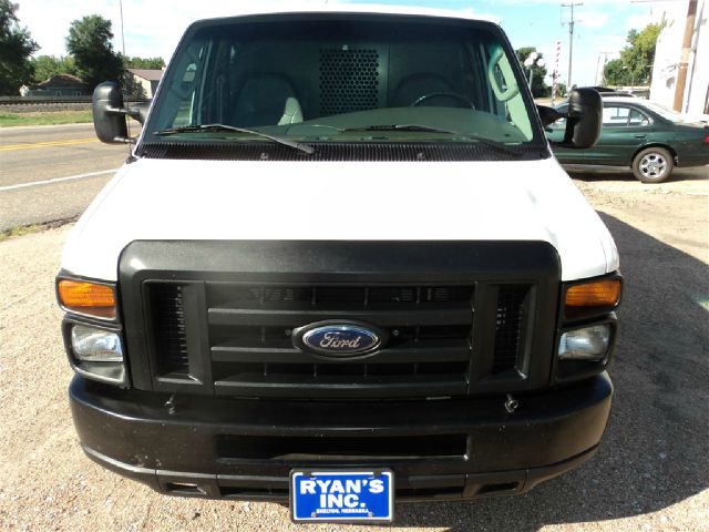 Ford Econoline 2008 photo 1