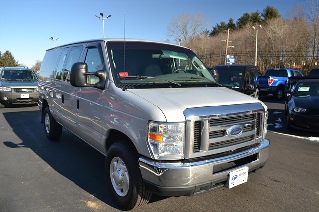 Ford Econoline 2008 photo 2