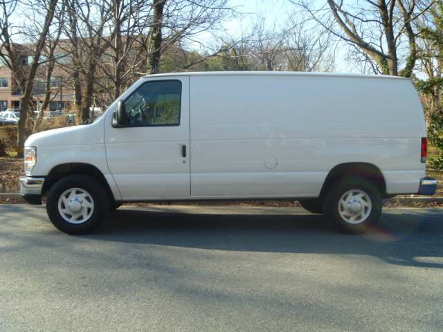 Ford Econoline 2008 photo 2