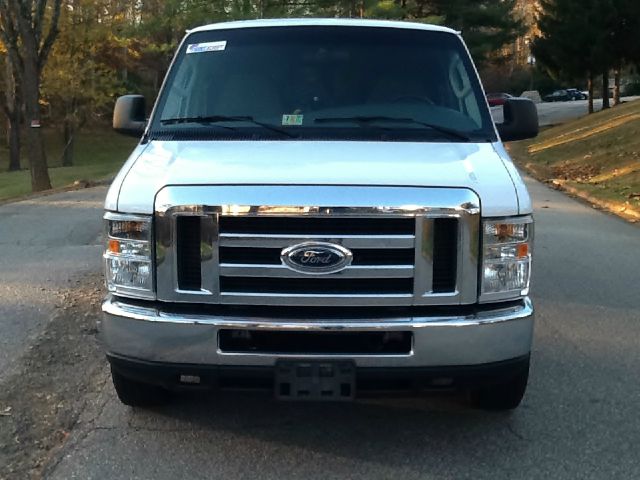 Ford Econoline 2008 photo 1