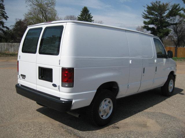 Ford Econoline 2008 photo 1