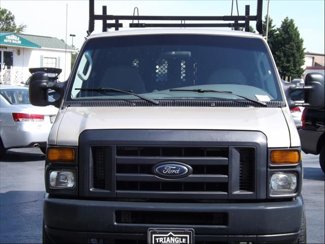 Ford Econoline 2008 photo 1