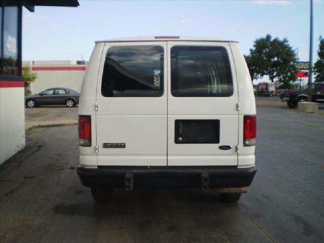 Ford Econoline 2008 photo 1