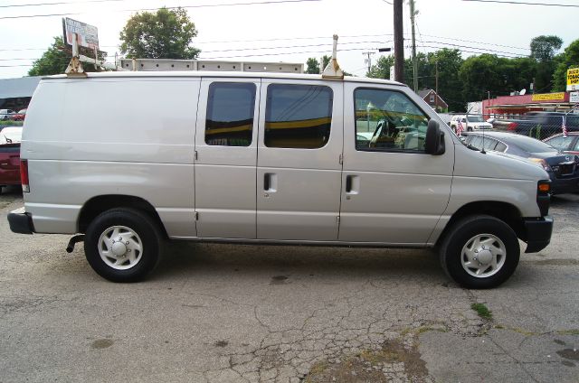 Ford Econoline 2009 photo 1