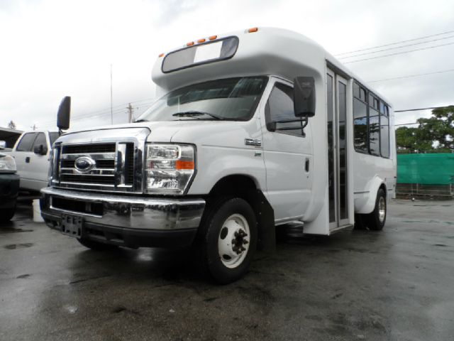 Ford Econoline GT Deluxe Bullitt Passenger Van