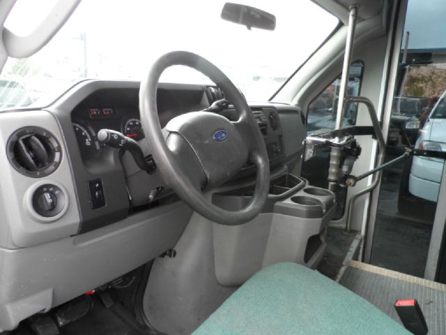 Ford Econoline 2009 photo 3