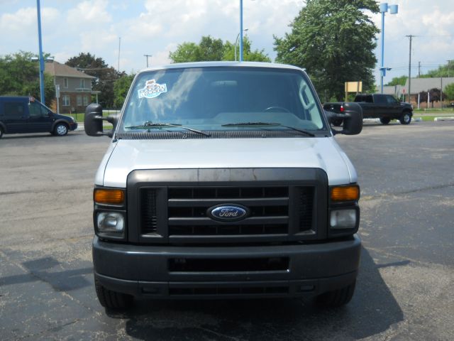 Ford Econoline 2009 photo 3