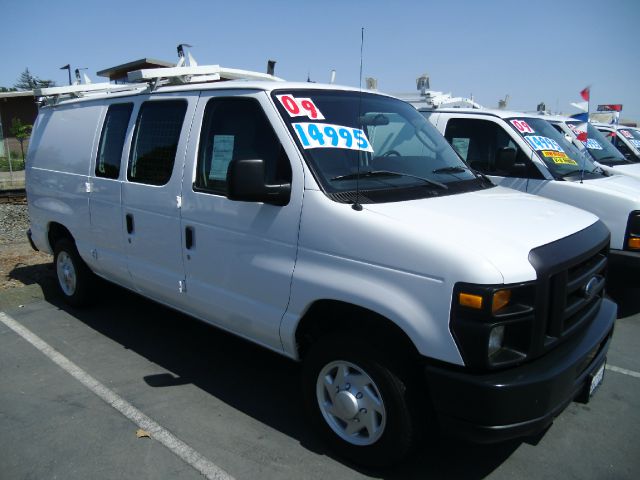 Ford Econoline 2009 photo 1