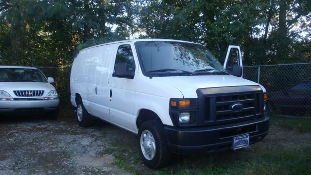 Ford Econoline 2009 photo 1