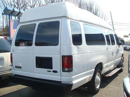 Ford Econoline 2009 photo 2