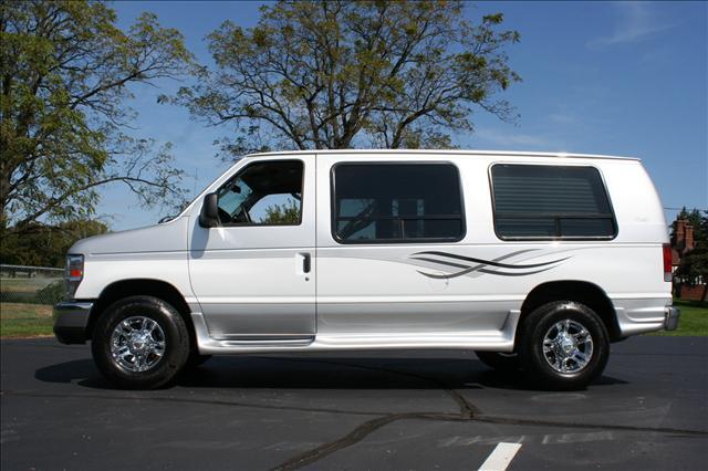 Ford Econoline 2009 photo 4