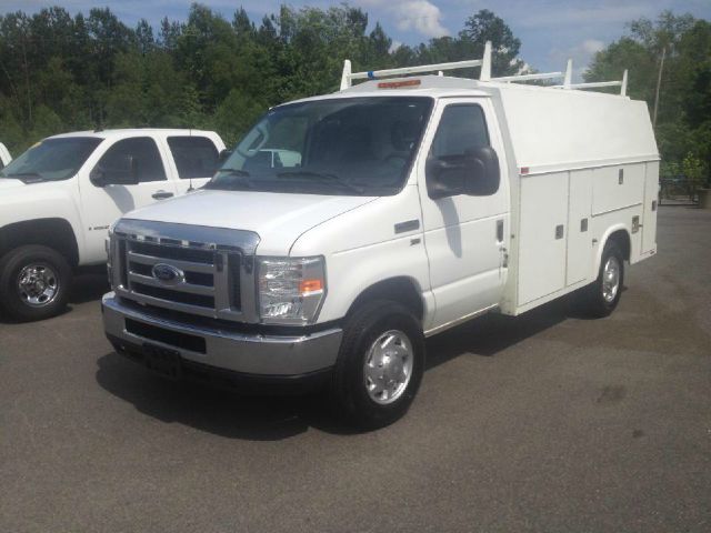 Ford Econoline 2010 photo 1