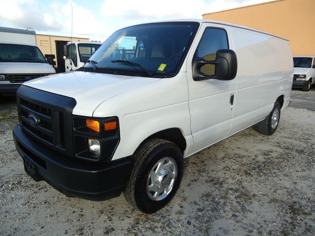 Ford Econoline 2010 photo 4