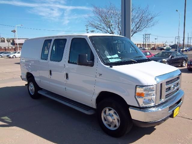 Ford Econoline 2010 photo 4