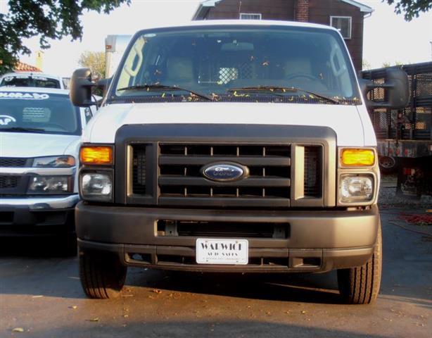 Ford Econoline 2010 photo 1