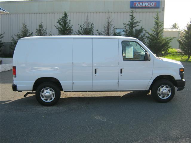 Ford Econoline 2010 photo 4