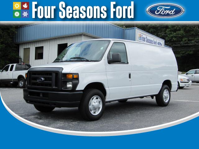 Ford Econoline 5 Door Quad Seating Passenger Van