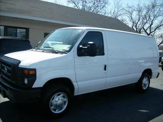 Ford Econoline 2011 photo 10