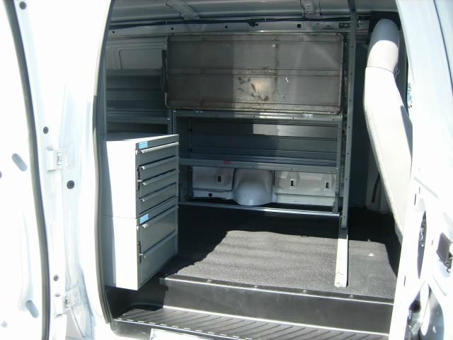 Ford Econoline 2011 photo 17