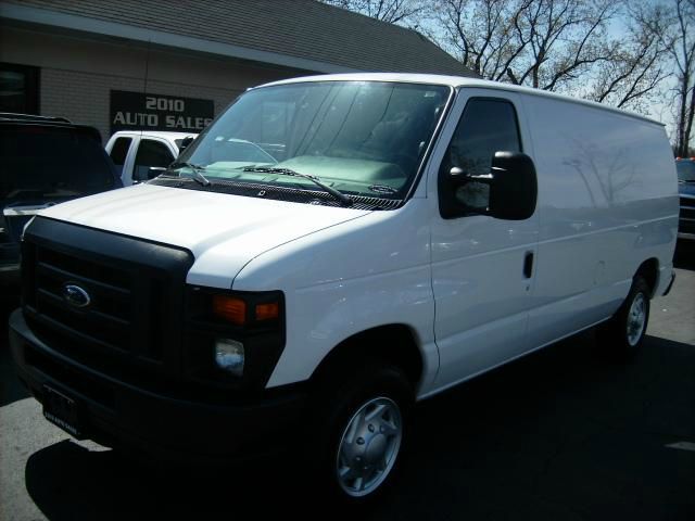 Ford Econoline 2011 photo 3