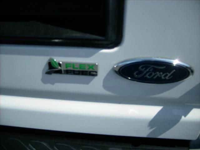 Ford Econoline 2011 photo 8