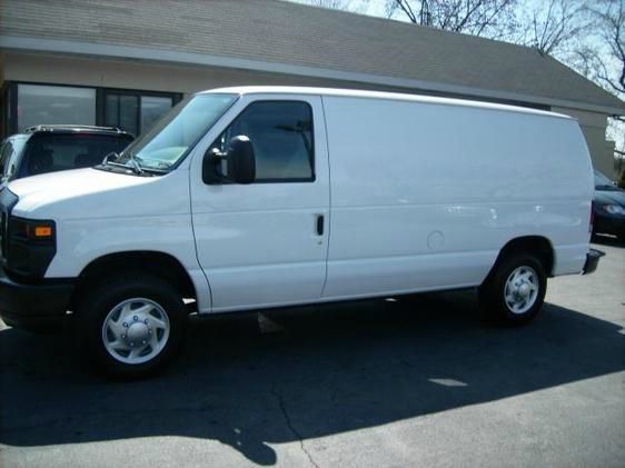 Ford Econoline 2011 photo 9