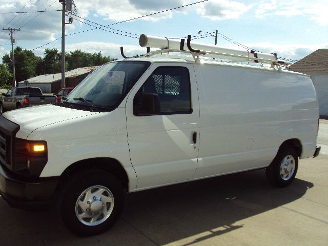 Ford Econoline 2011 photo 3