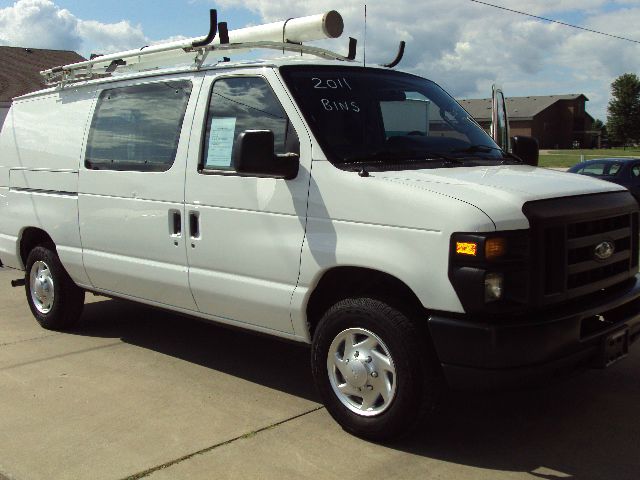 Ford Econoline 2011 photo 4