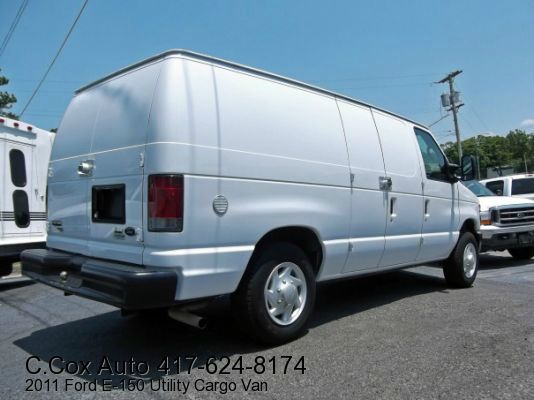 Ford Econoline 2011 photo 2