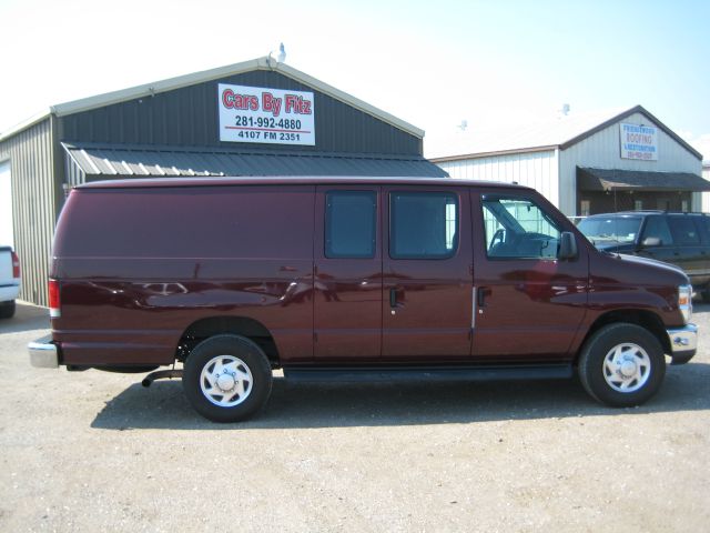 Ford Econoline 2011 photo 4