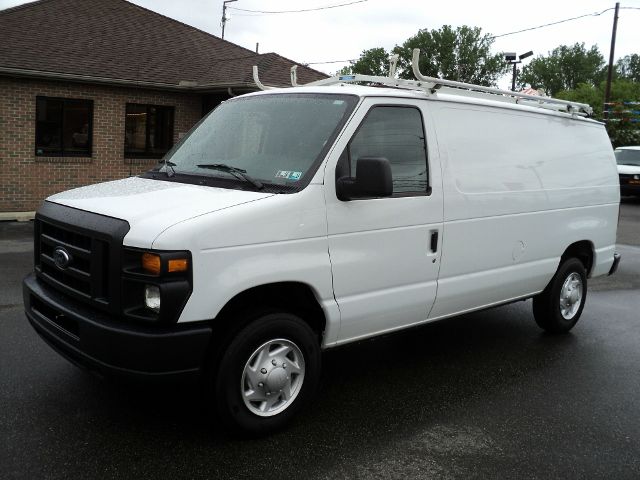 Ford Econoline 2011 photo 4