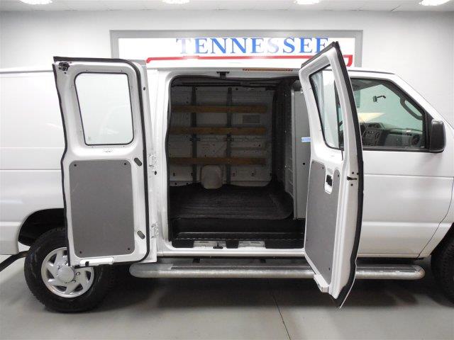 Ford Econoline 2012 photo 25