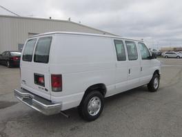 Ford Econoline 2012 photo 6