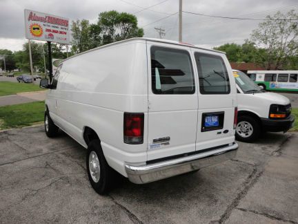 Ford Econoline 2012 photo 4