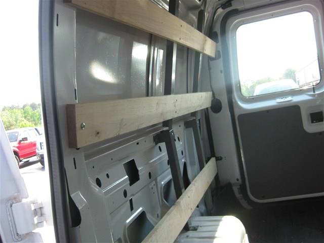 Ford Econoline 2012 photo 5