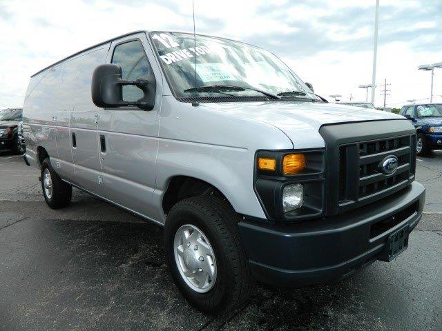 Ford Econoline 2012 photo 1