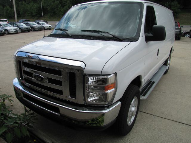 Ford Econoline 2012 photo 4