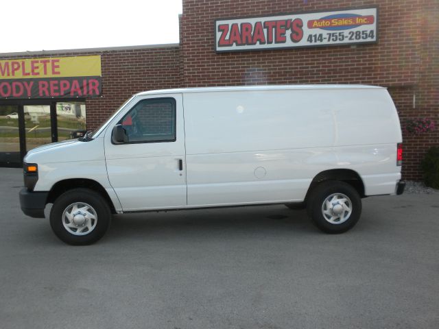 Ford Econoline 2013 photo 19