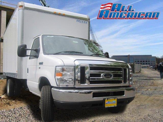 Ford Econoline 2013 photo 2