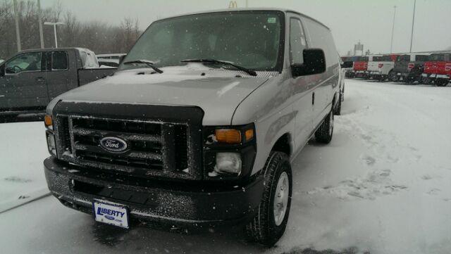 Ford Econoline 2014 photo 1