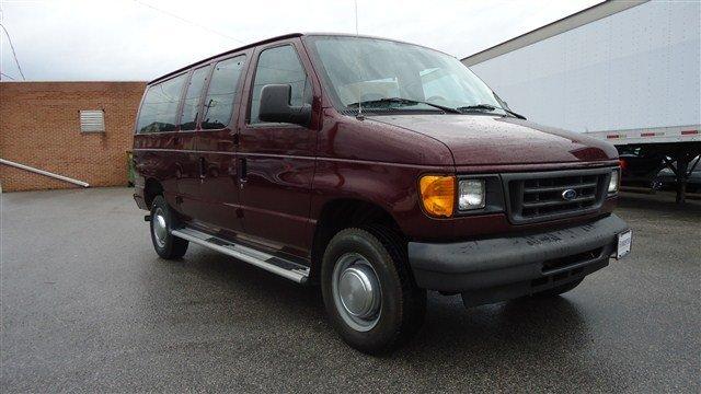 Ford Econoline Wagon Sport 4WD Passenger Van