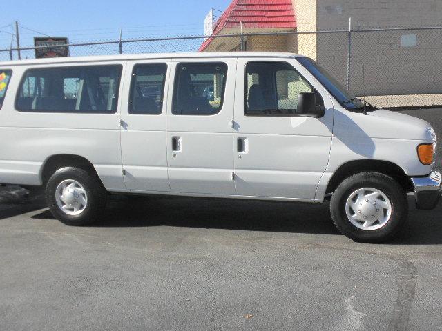 Ford Econoline Wagon Unknown Passenger Van