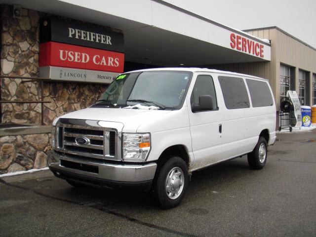 Ford Econoline Wagon CPE Passenger Van