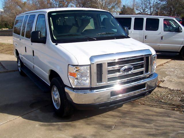 Ford Econoline Wagon XLT Sport 4.6L 2WD Unspecified