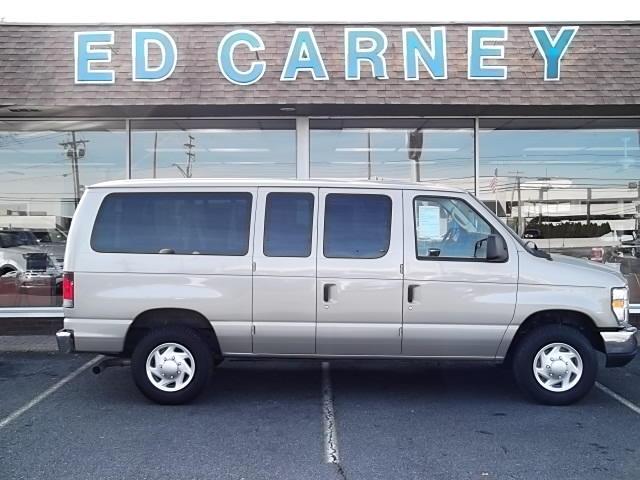 Ford Econoline Wagon Sport 4WD Passenger Van