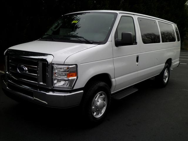 Ford Econoline Wagon Unknown Passenger Van