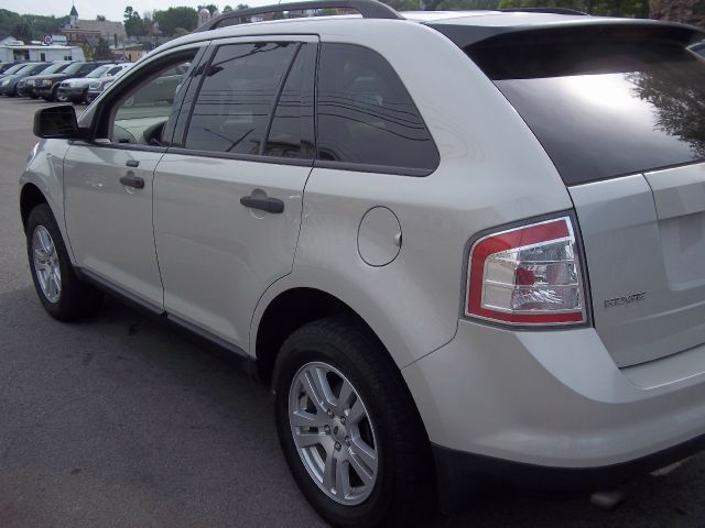 Ford Edge Quattro SUV