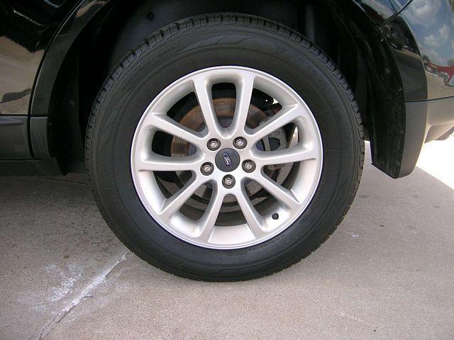 Ford Edge 2009 photo 2